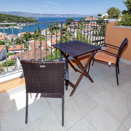Big Blue Apartment Jelsa  Bagian luar foto